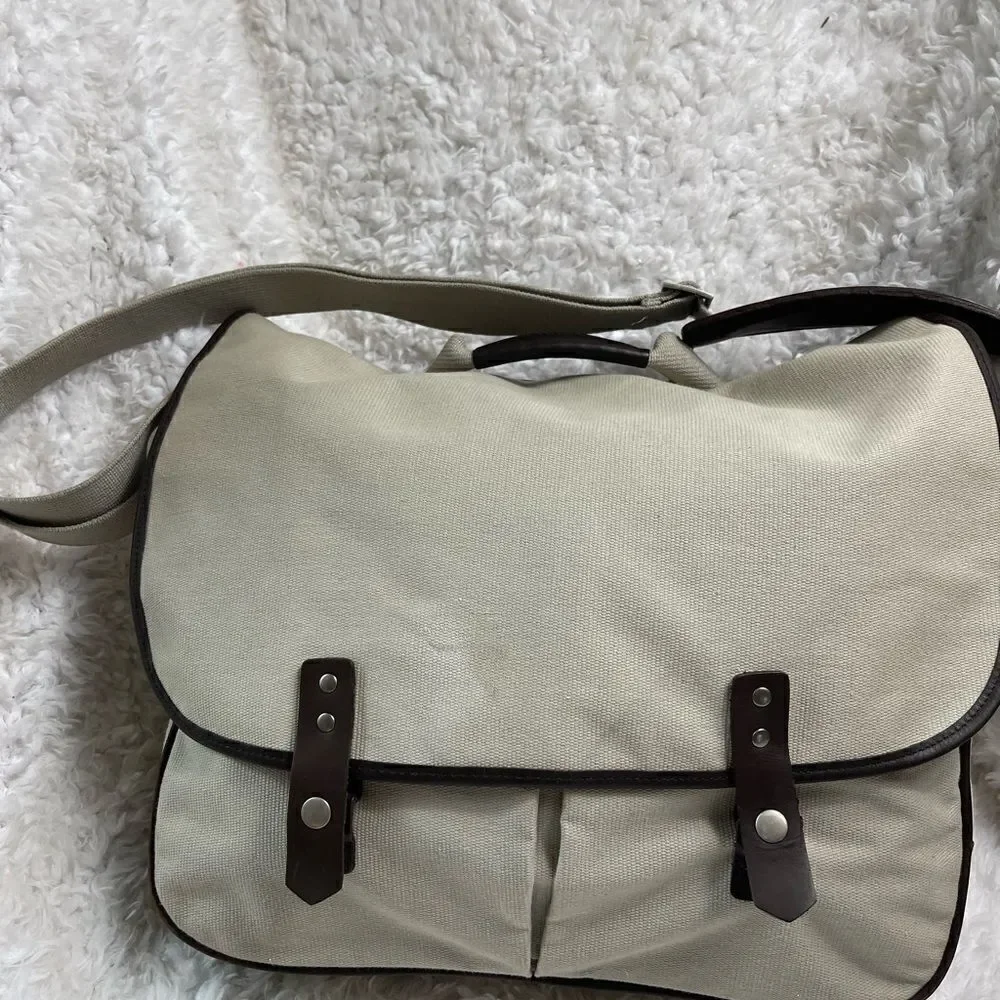 Unisex Banana Republic large messenger bag taupe canvas & Brown leather trims